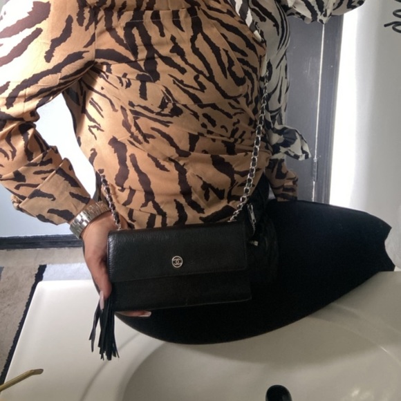 SALE 🚨⚜️⛓ 2 Chanel WOC 🖤 Wallet on Chain - Picture 11 of 16